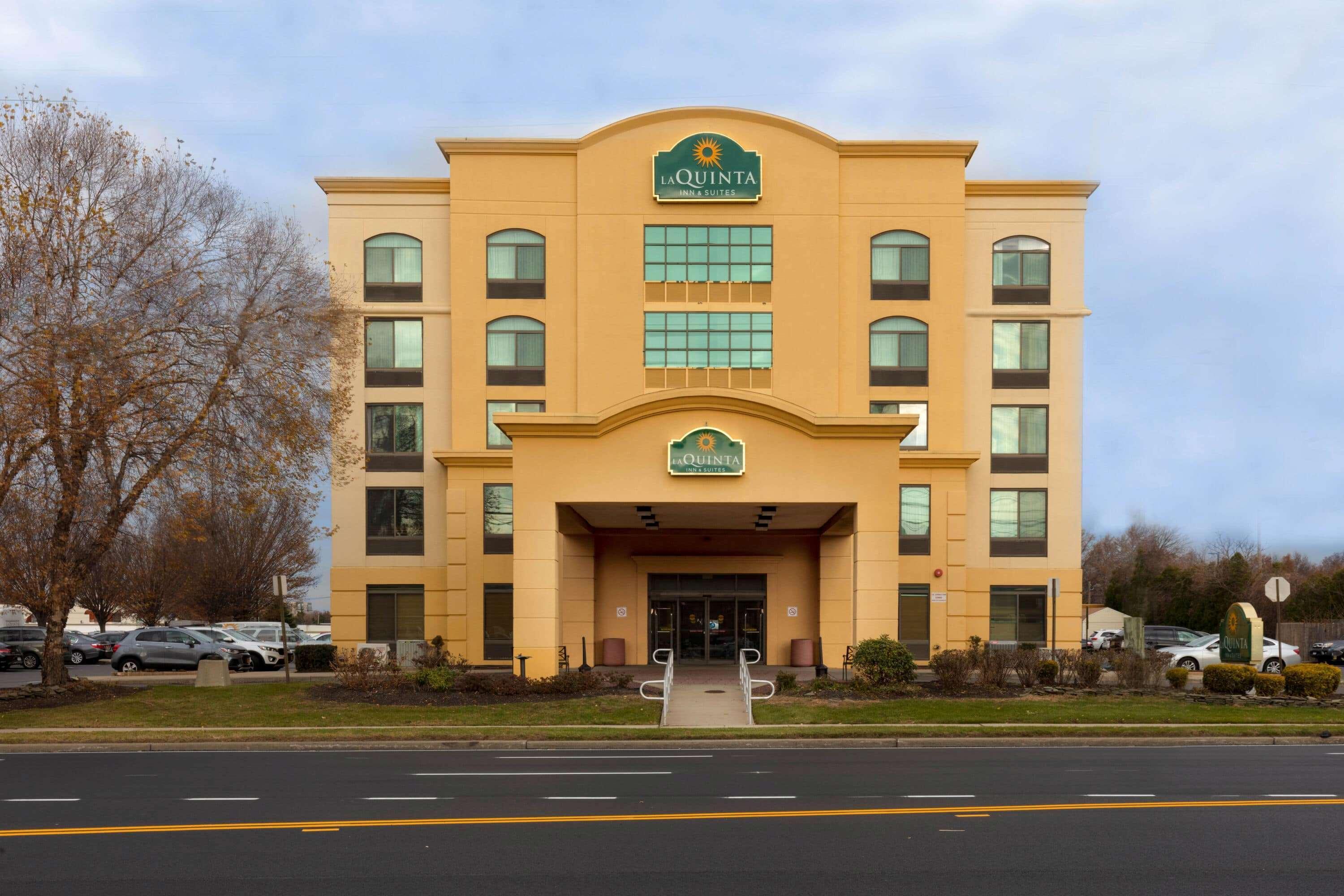 La Quinta By Wyndham גרדן סיטי מראה חיצוני תמונה