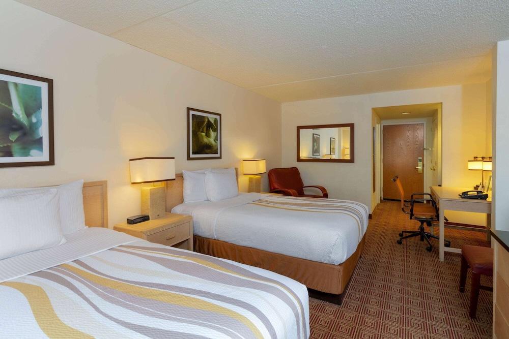 La Quinta By Wyndham גרדן סיטי מראה חיצוני תמונה